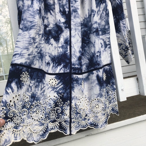 ROMEO & JULIET Off-the-Shoulder Tunic Dress. So Gorgeous with Lace Embellishing! - Picture 7 of 10